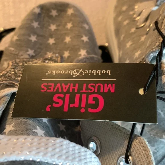 🌸2/$20 Kids Shoe Sale🌸NWT Bobbie Brooks High Top Shoes - Picture 4 of 4